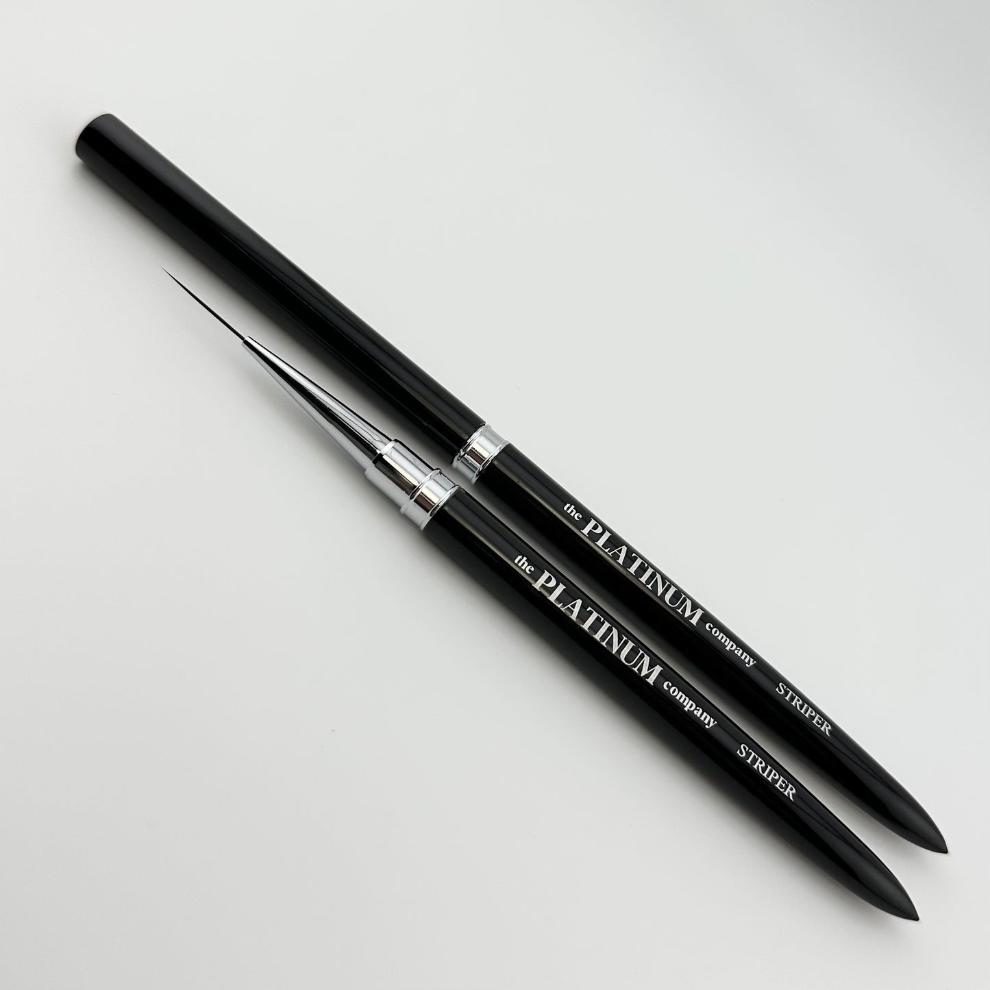 Platinum Striper Brush (with lid)