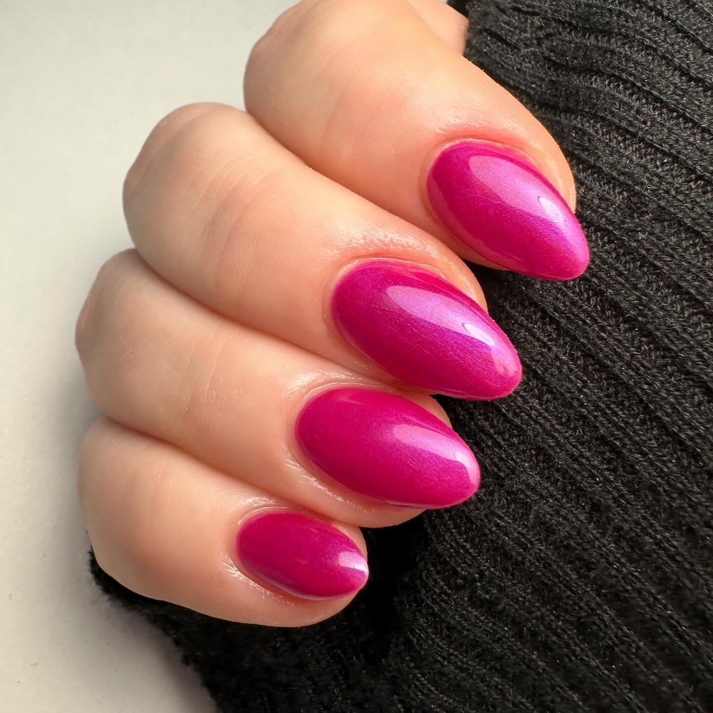 Layla - Gel Polish Colour